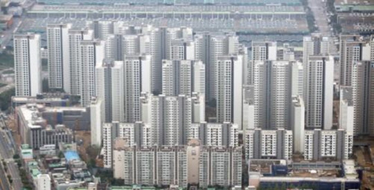 전국 지자체의 임대주택분쟁조정위원회 설치가 지역마다 다르고 활동도 적극적이지 않은 것으로 나타났다. 사진은 아파트 전경<연합뉴스>